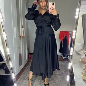 Karina Grimaldi Black Long Sleeve Dress